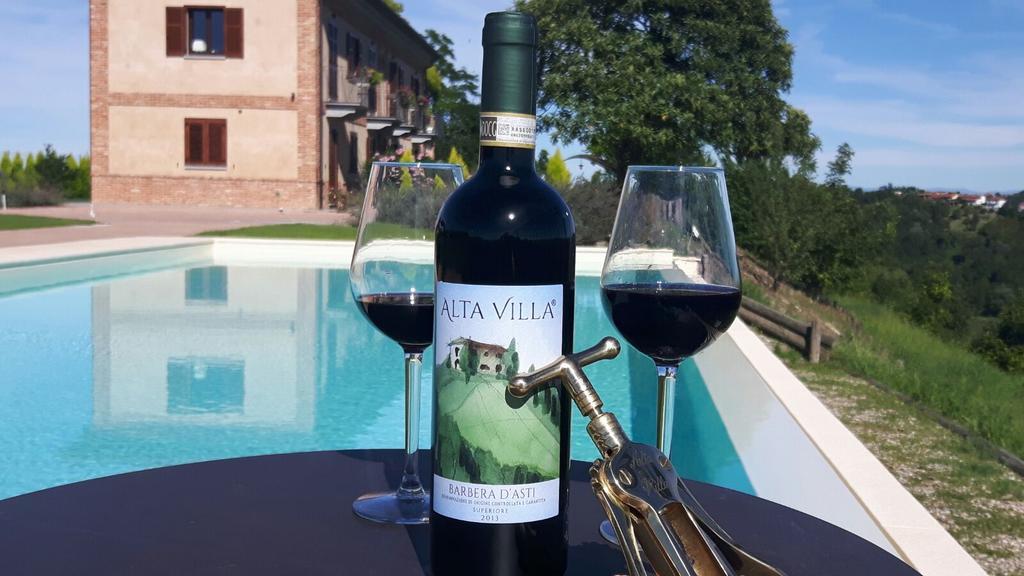 Alta Villa The Countryhouse Adults Only Boutique Bnb Vigliano d'Asti Exterior foto
